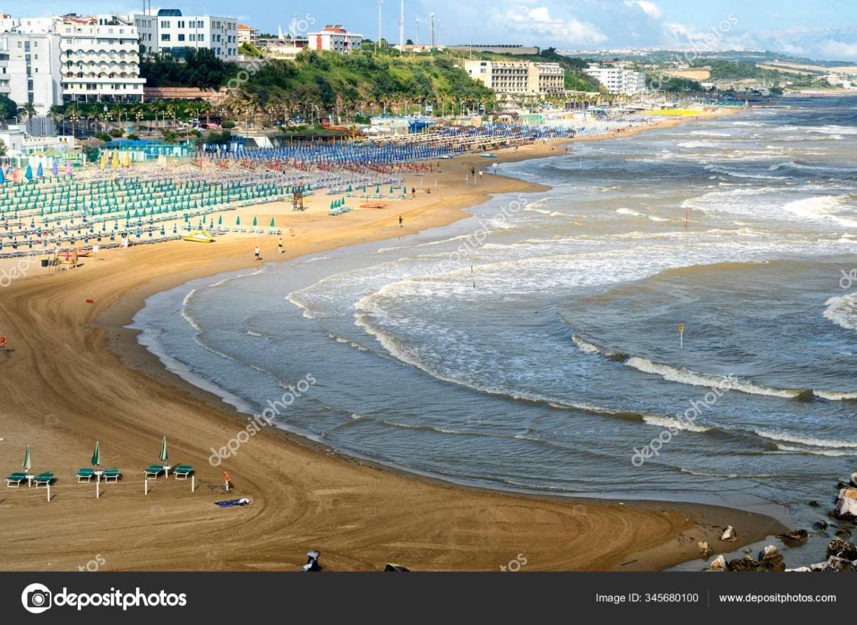 Il Pentagono Hotel แตร์โมลิ ภายนอก รูปภาพ