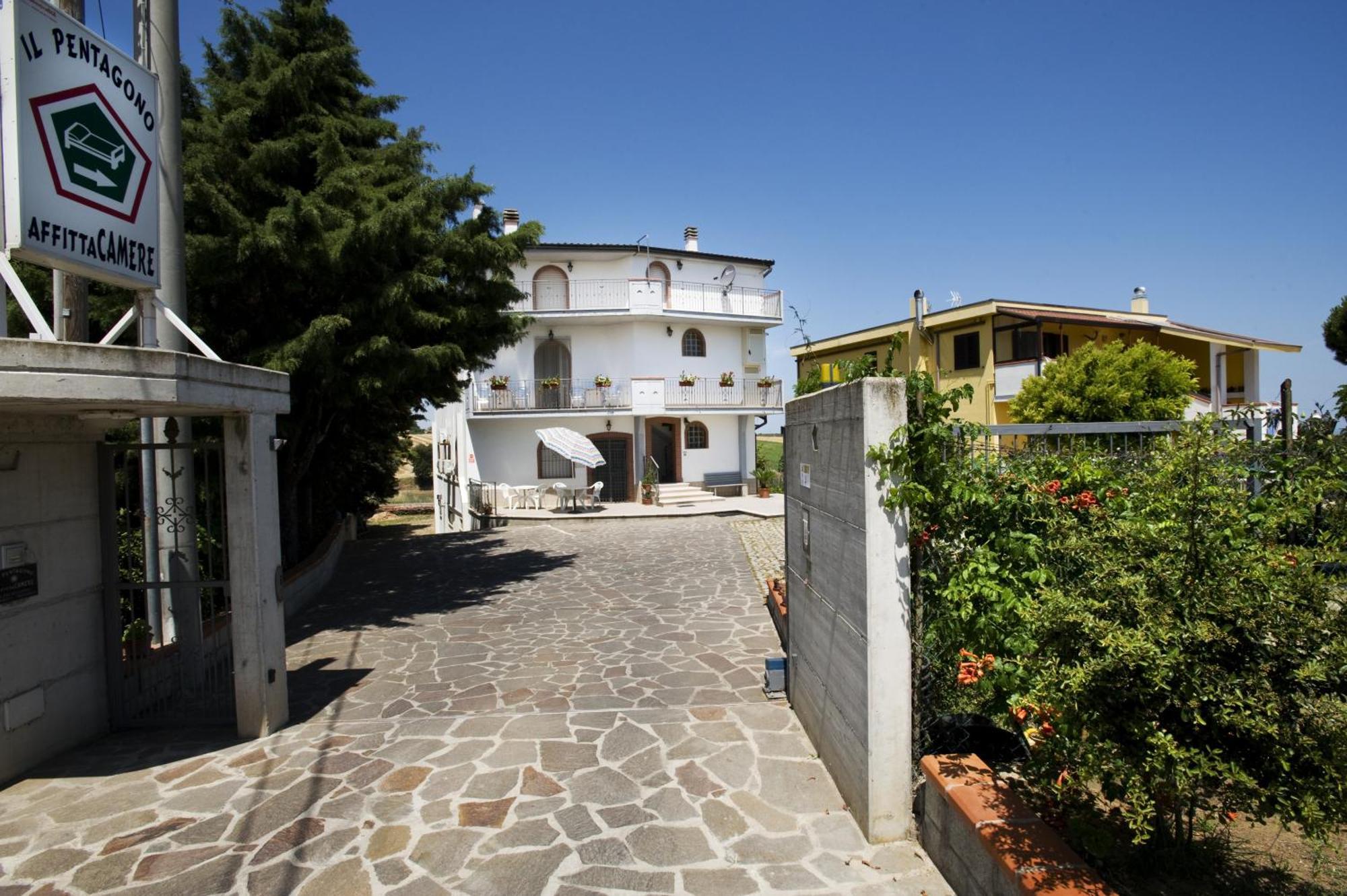 Il Pentagono Hotel แตร์โมลิ ภายนอก รูปภาพ