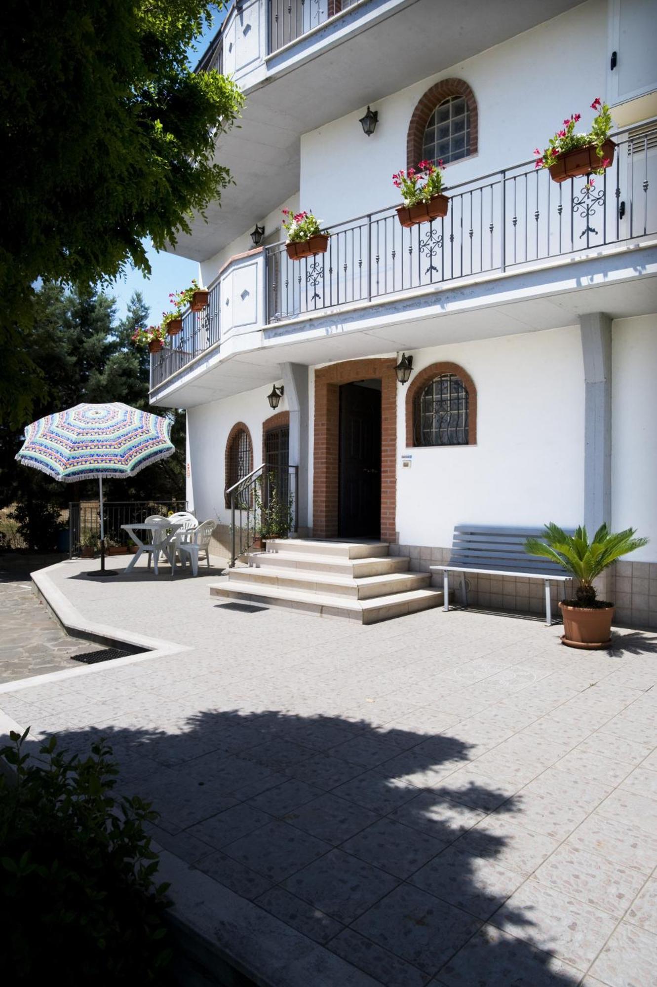 Il Pentagono Hotel แตร์โมลิ ภายนอก รูปภาพ